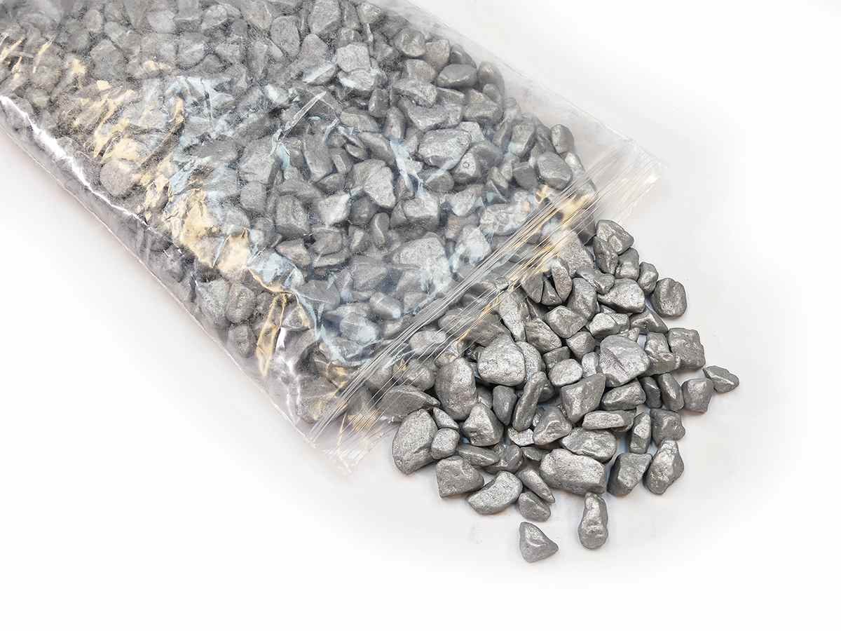 Silberfarbene Granulat-Steinchen 9-13 mm als Bodenbedeckung für Blumentöpfe und Gartendekoration – Bild 2