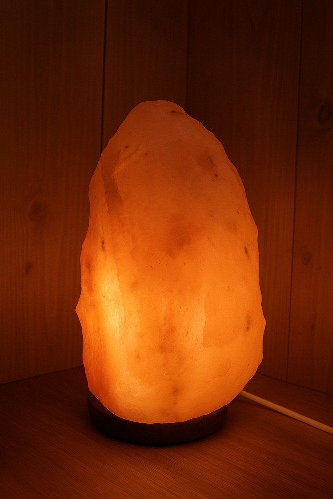 Salzlampe GROSS XXL 21-24kg mit 1x LED - Himalayasalz 100% Natürlich - Tischlampe aus natürlichem Halit-Salzkristall mit stimmungsvollem warmem Licht - Extra langes Kabel 1,8 m - ca. 40x25cm – Bild 4